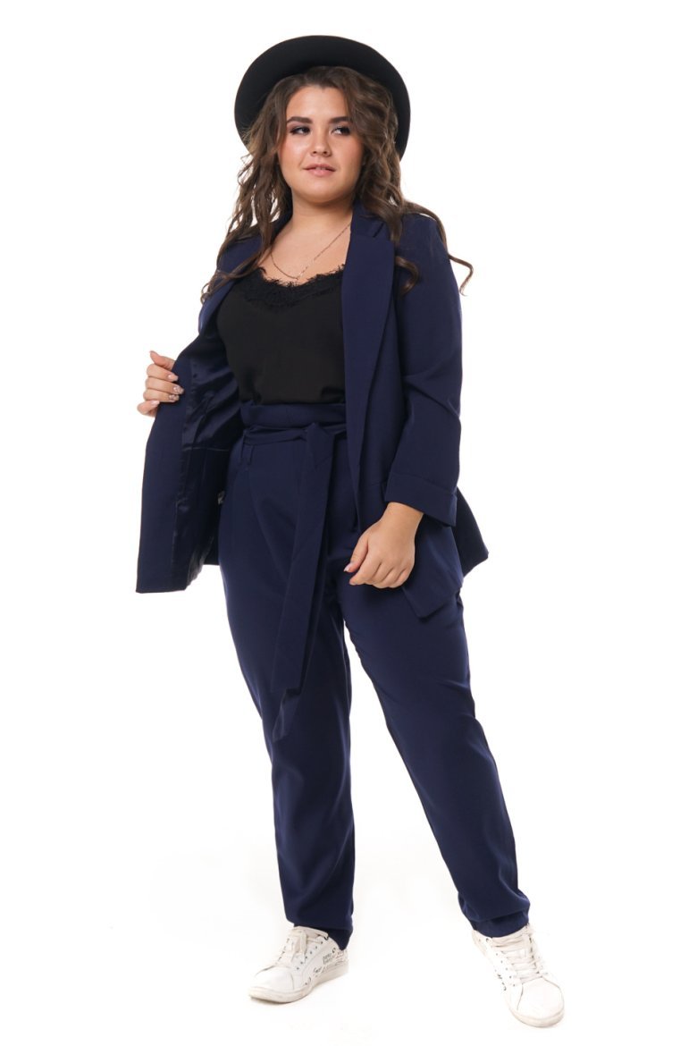 Брючный костюм для полных