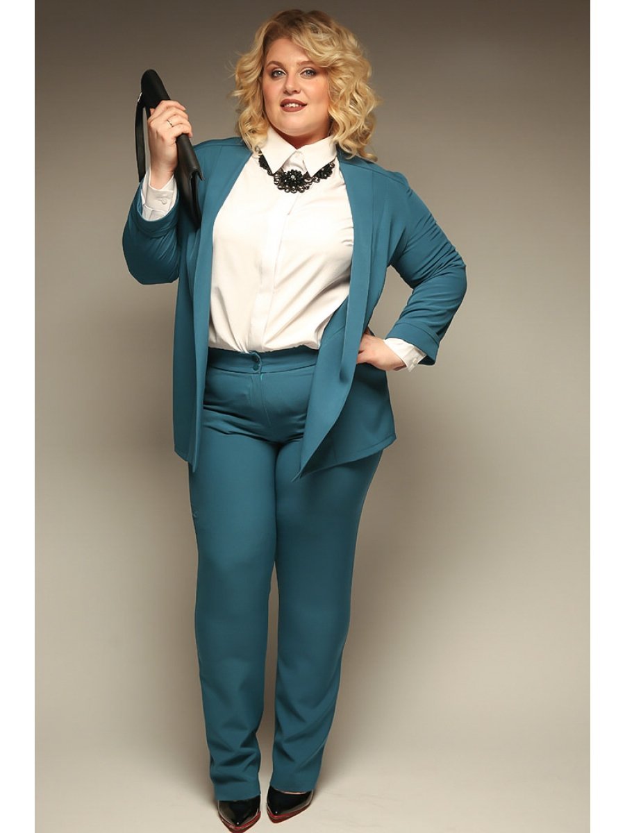 Брючный костюм для полных девушек