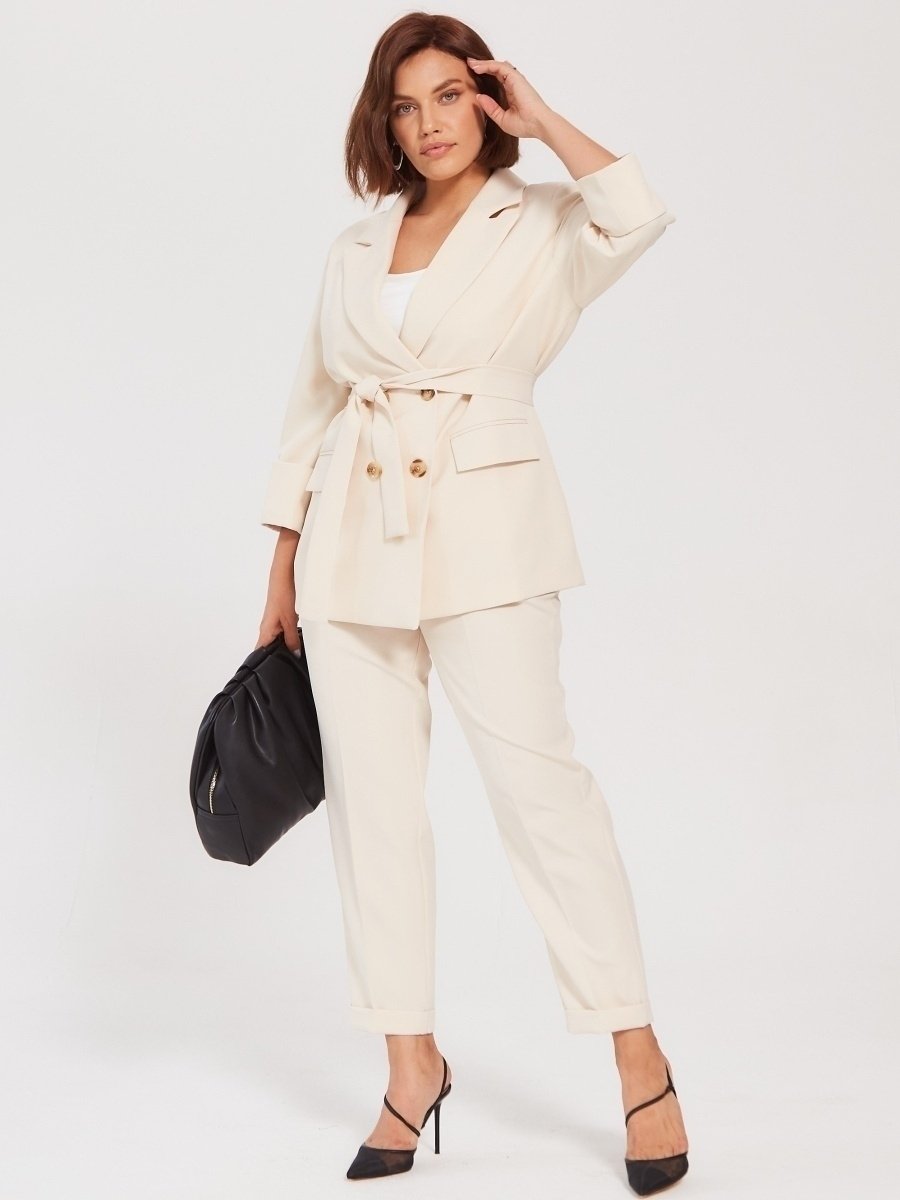 Брючный костюм для полных женщин