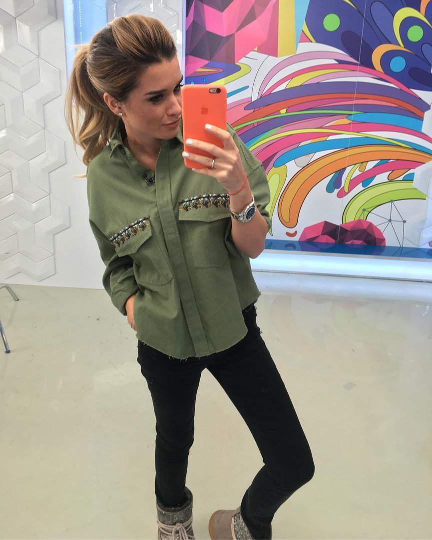 Ксения Бородина в сапогах Кристиан диор