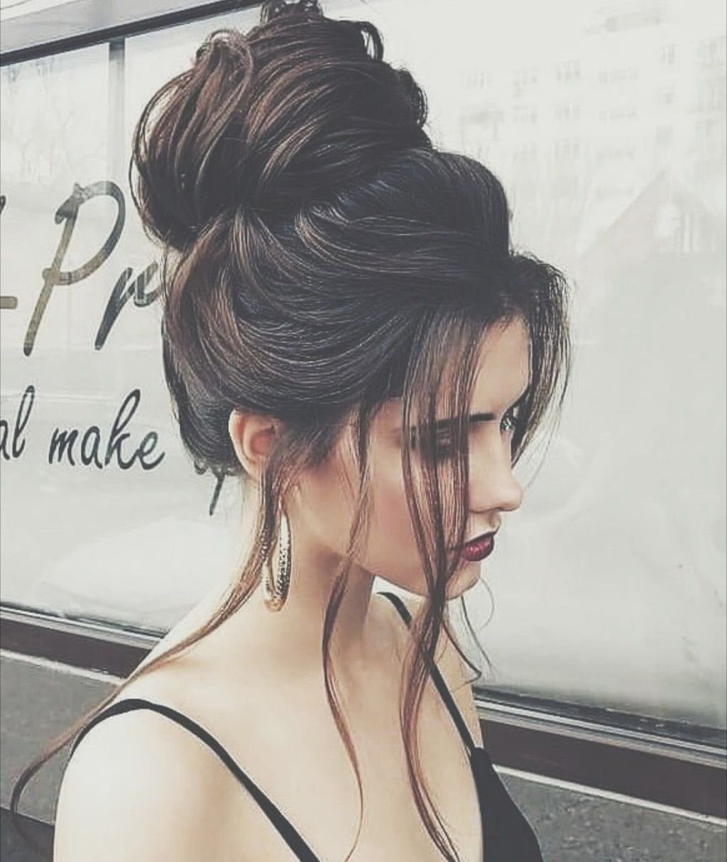 Прическа классический пучок