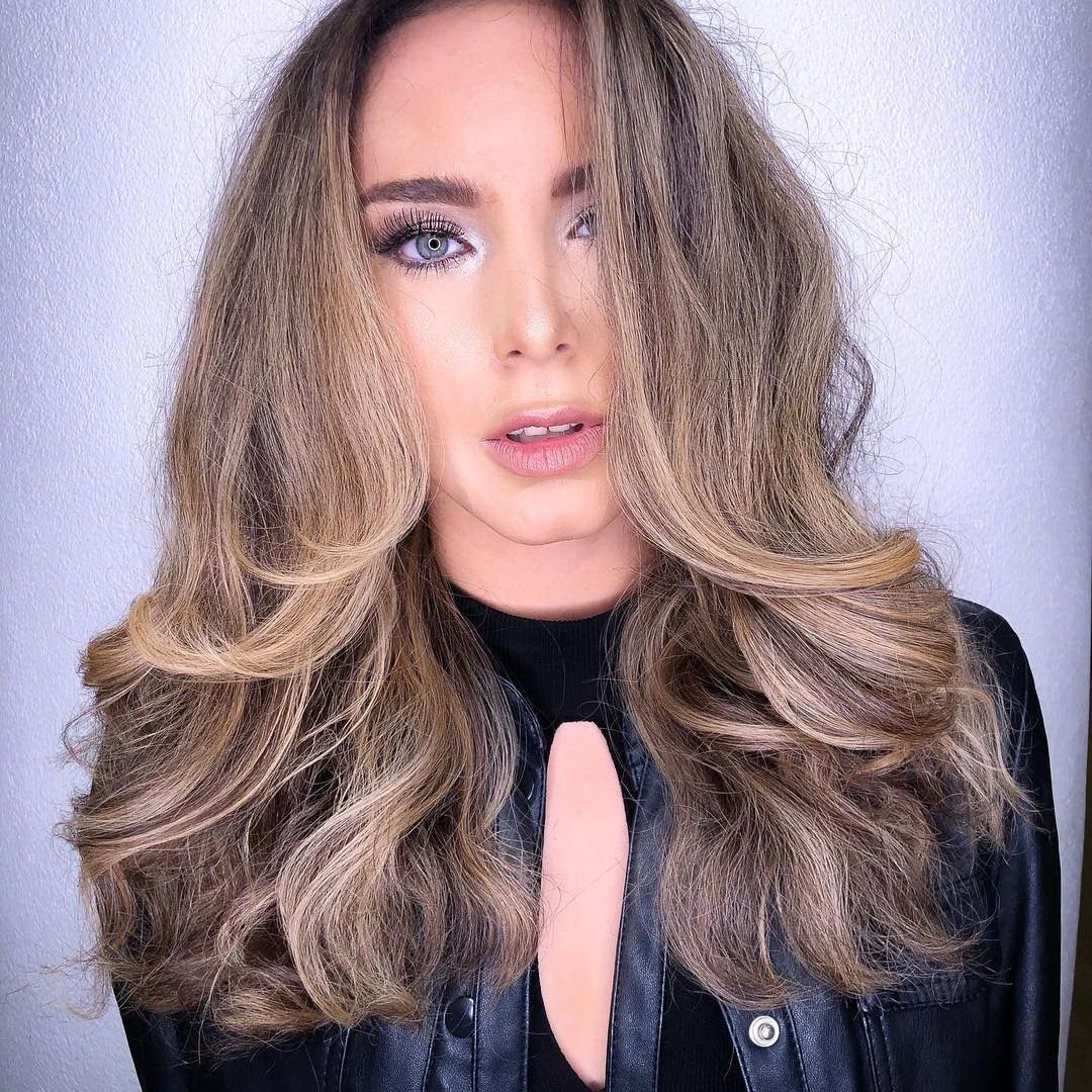 Ровный срез на средние волосы