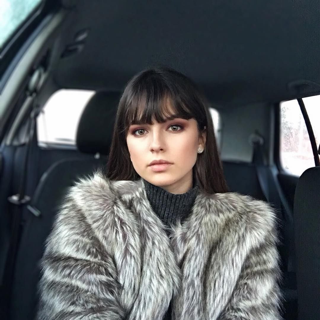 Каре с редкой челкой