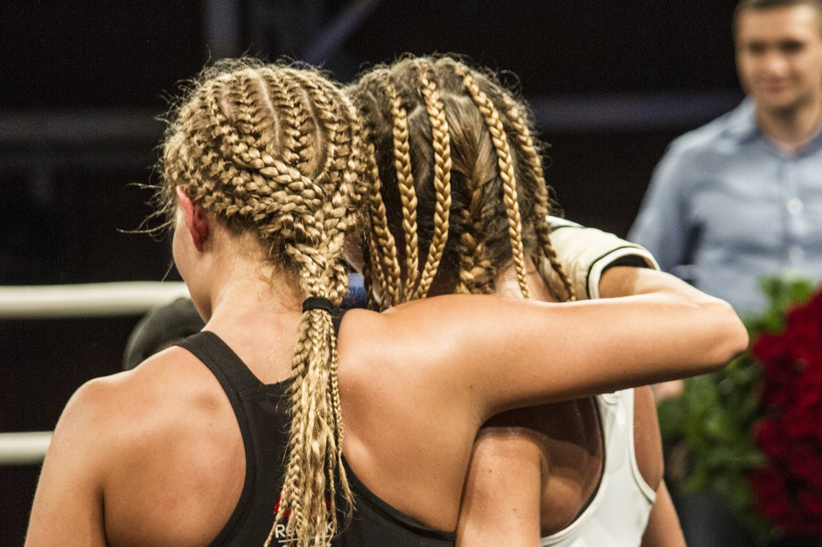 Ольга Бузова хвост с канекалоном