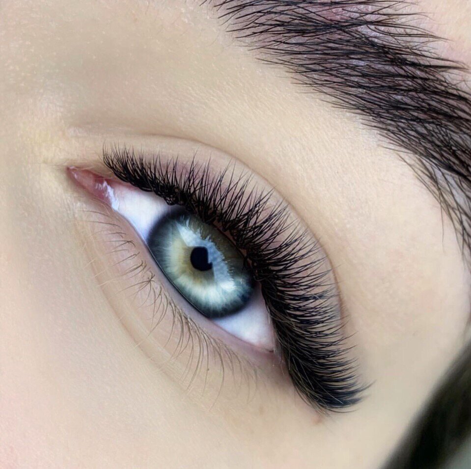 Красивое наращивание ресниц