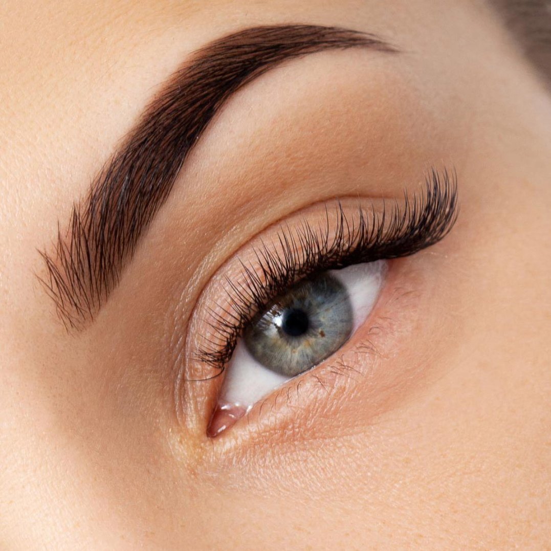 Наращивание ресниц Минимализм
