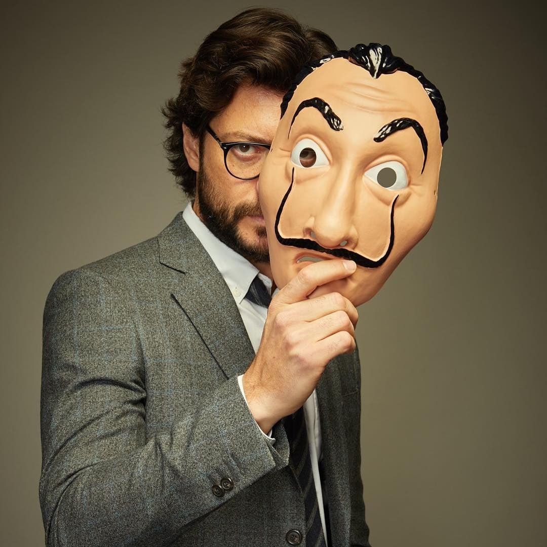 Парикмахер мужского зала