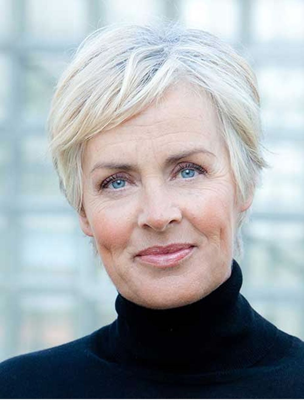 Короткие стрижки для пожилых женщин