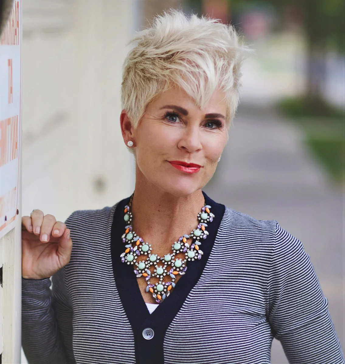 Стрижка Пикси 2022 для женщин после 50