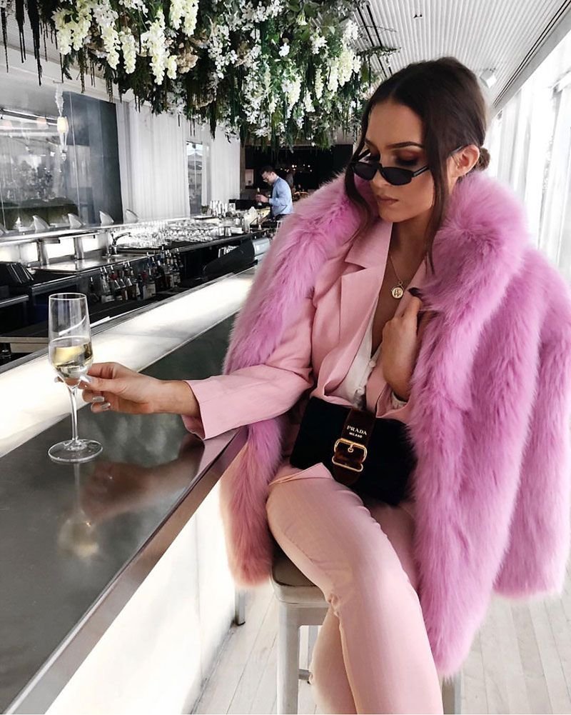 Образы с розовой шубой