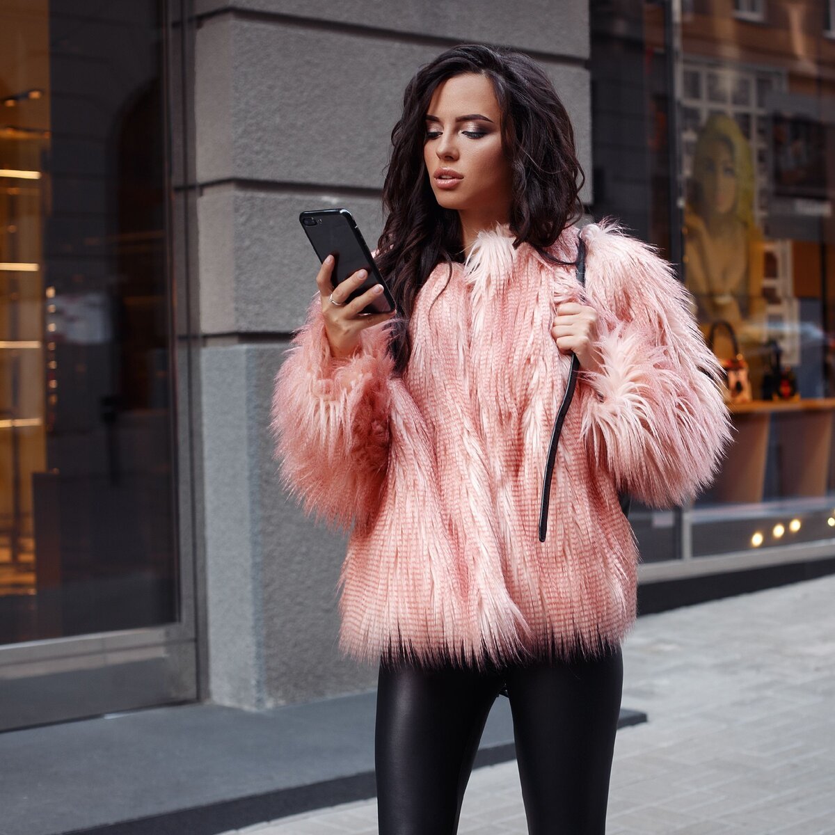 Шубка из искусственного меха