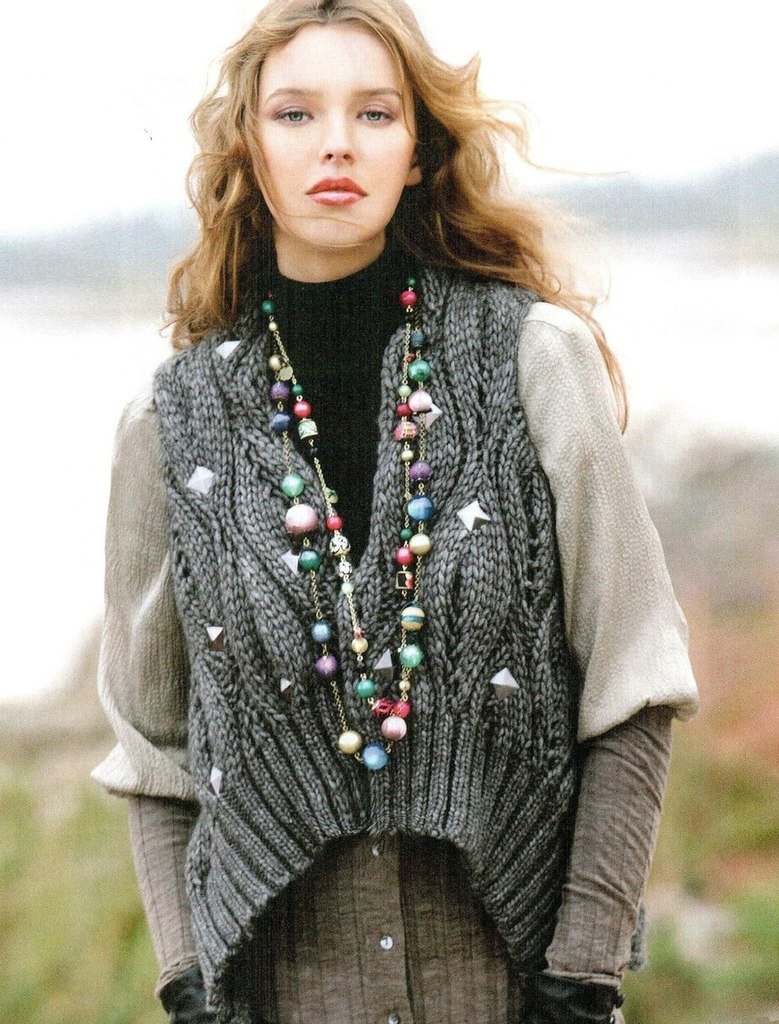 Джинсовая куртка в стиле бохо