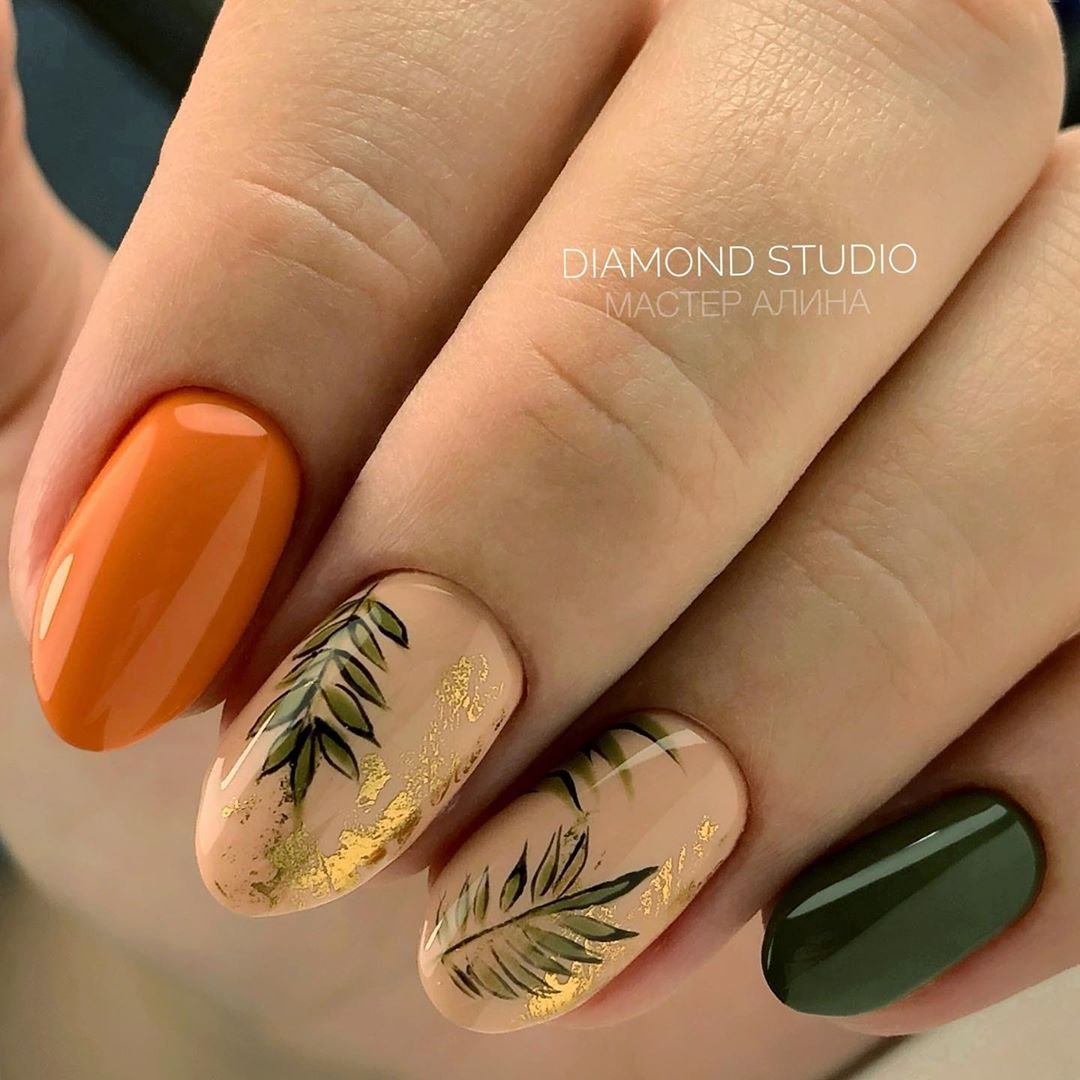 Осенний маникюр оранжевый