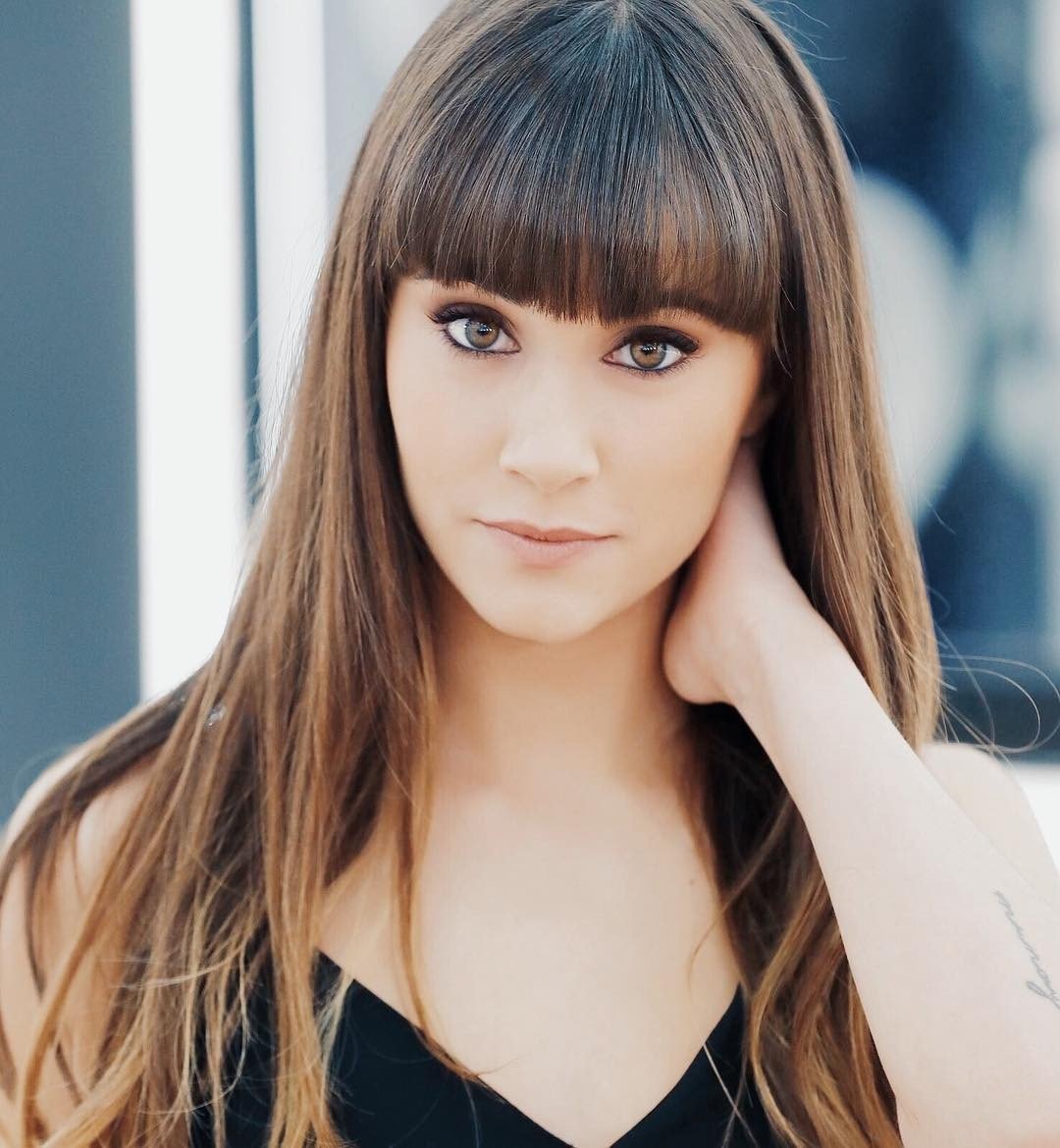 Чёлка полукругом