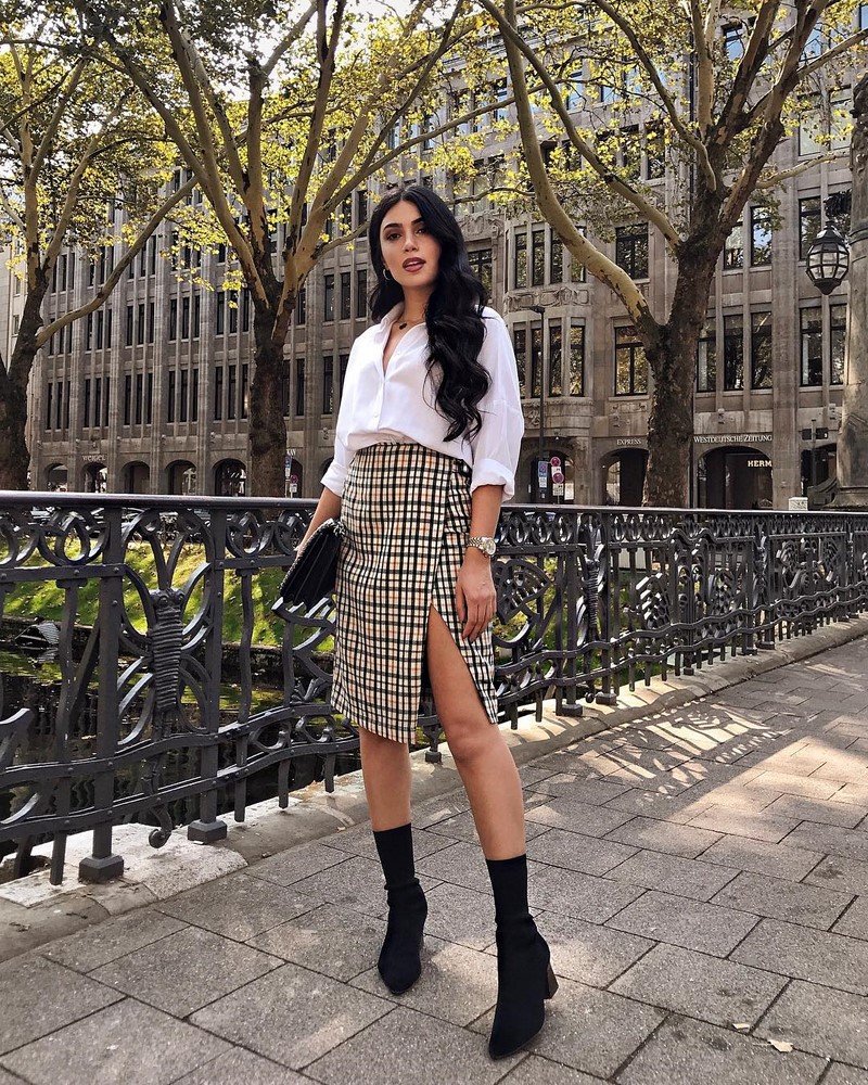 Образы с клетчатой юбкой