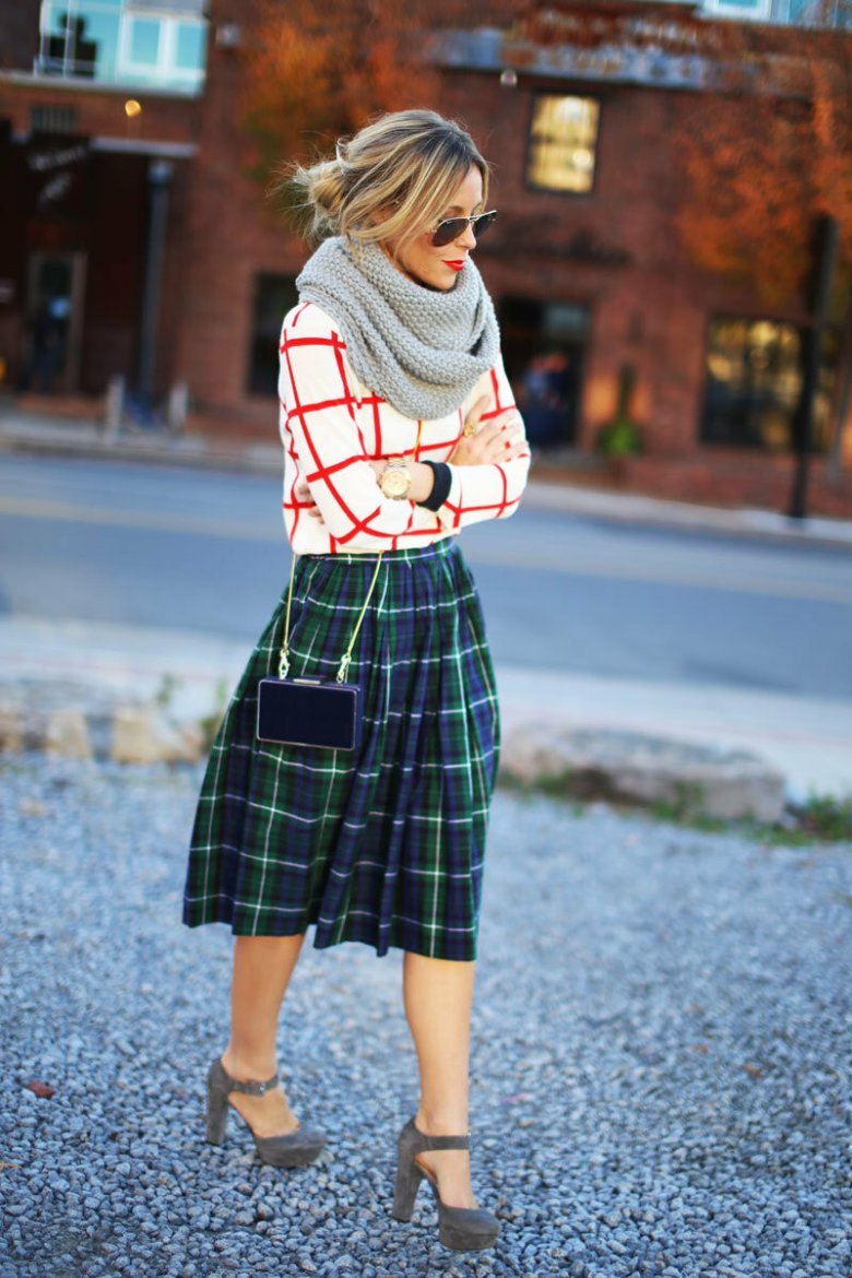 Майка и юбка в клетку