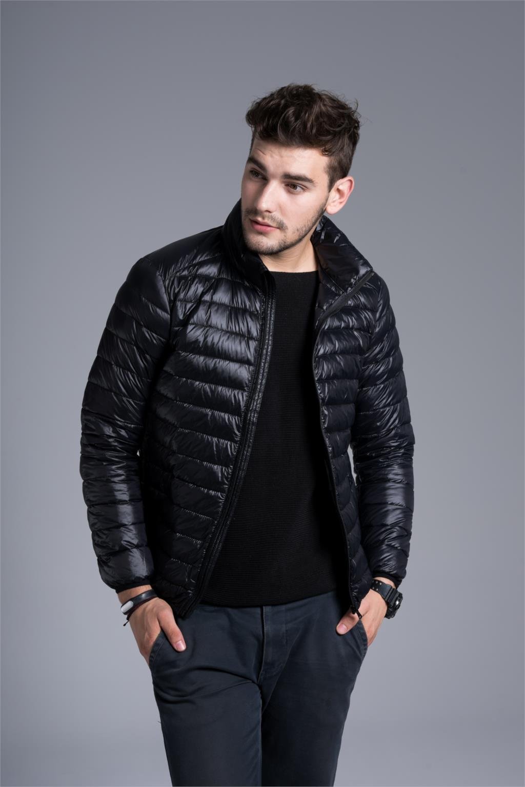 Белая куртка мужская Весенняя