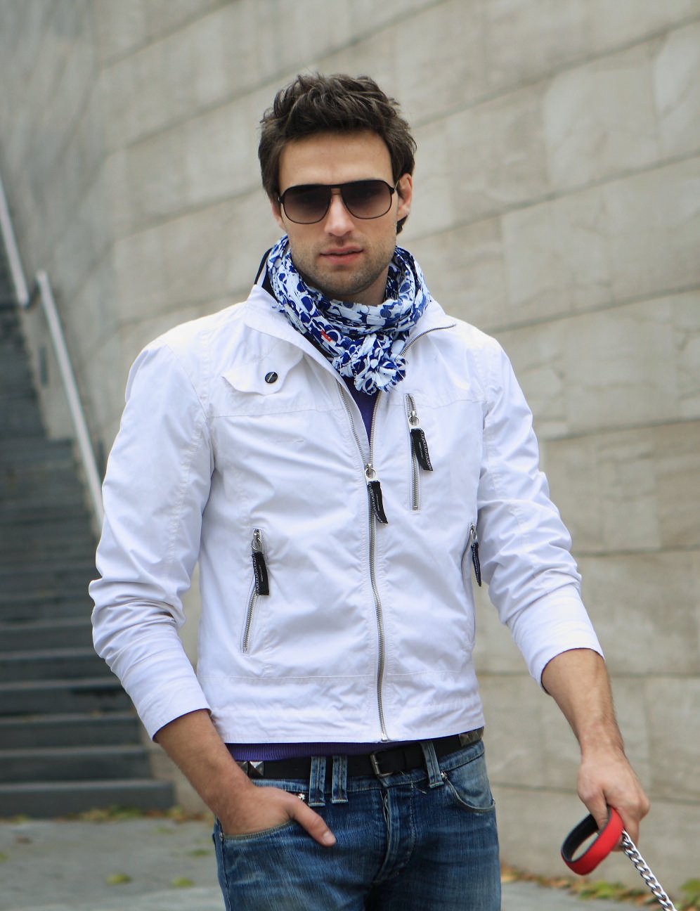 Яркие мужские куртки