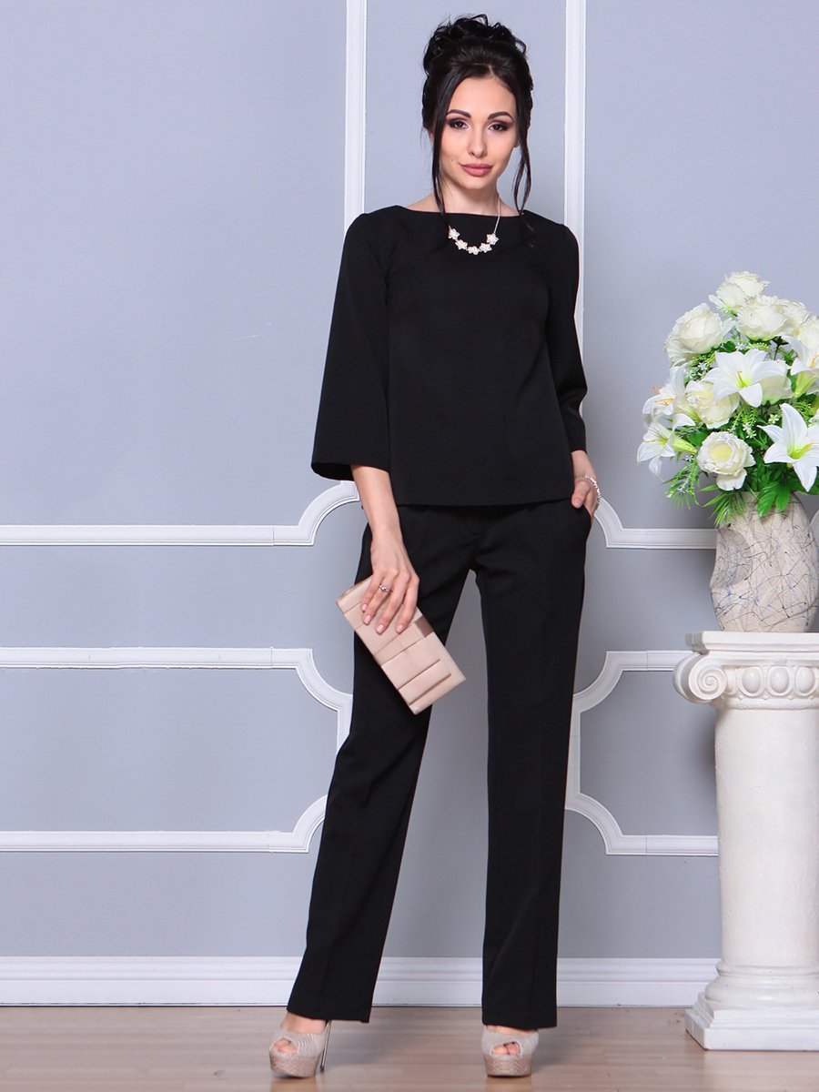 Вечерний брючный костюм