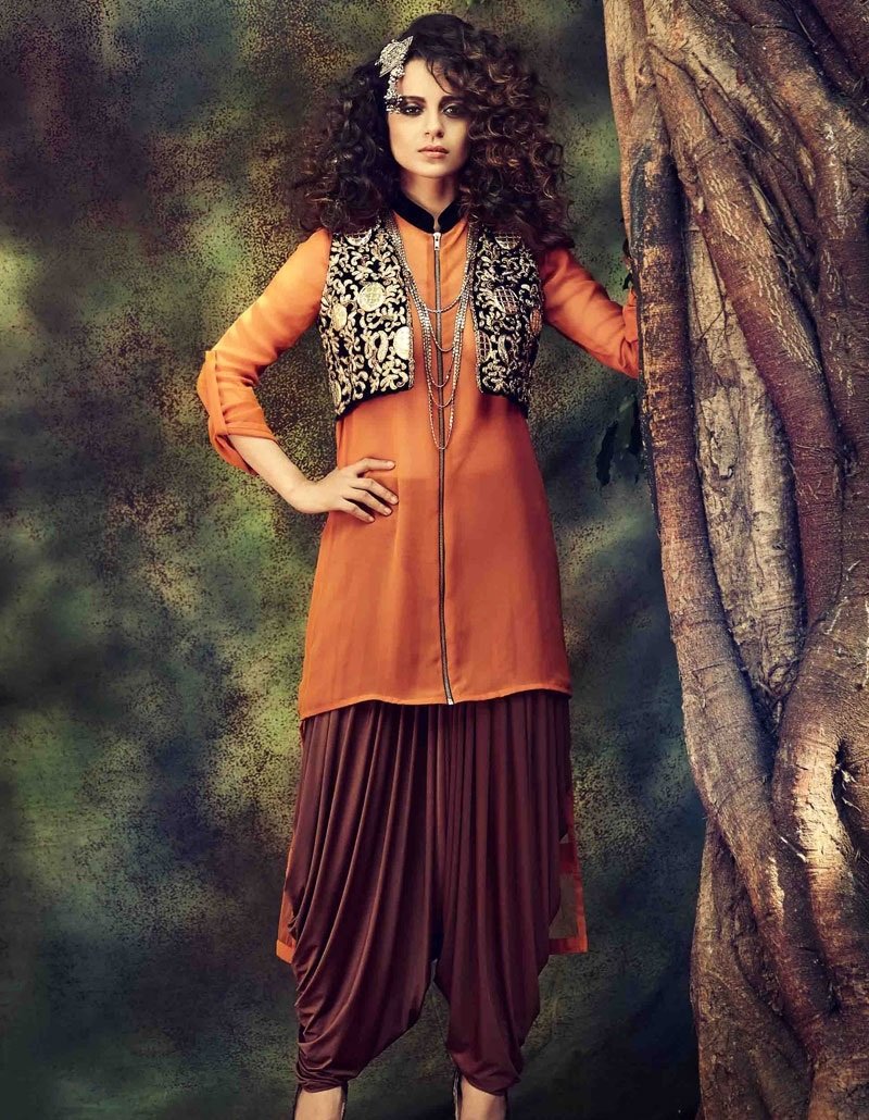 Оранжевый наряд невесты в Индии