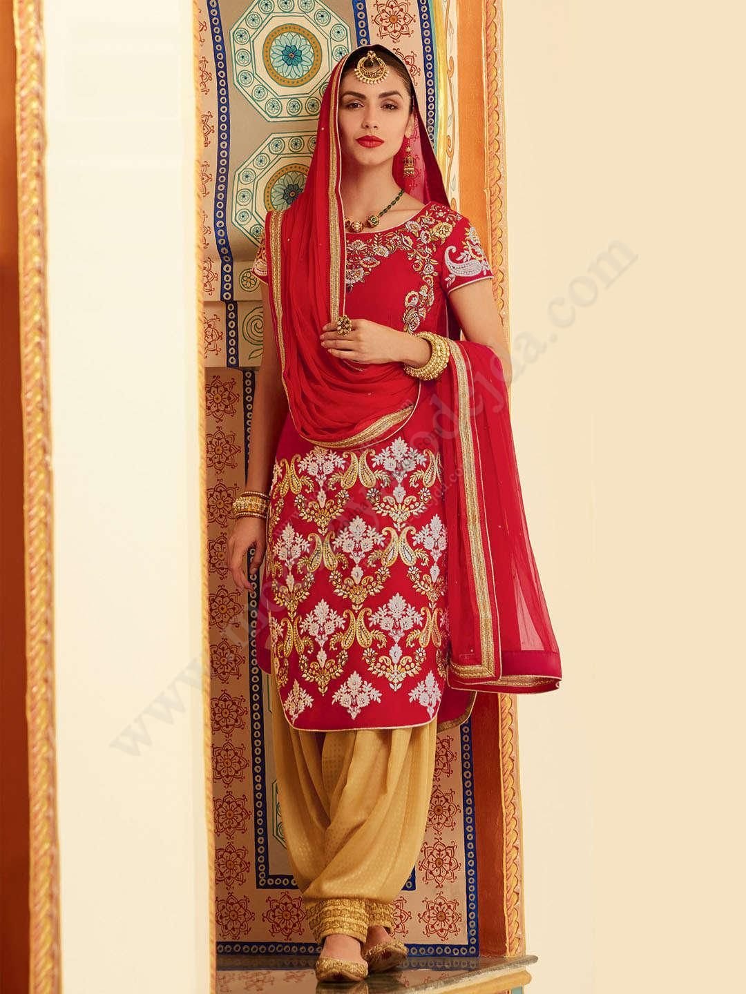 Индийское Сари красное свадебное