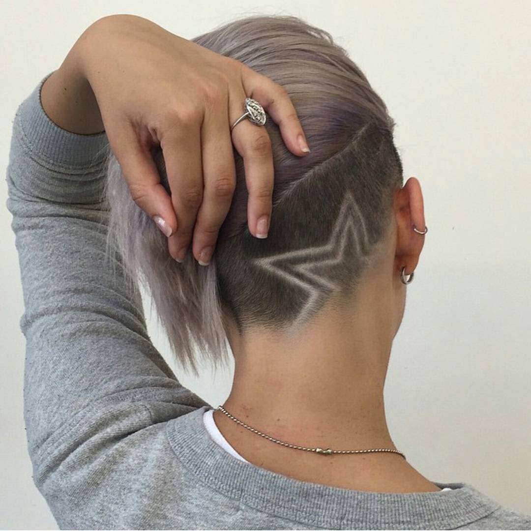 Средние волосы с выбритыми висками