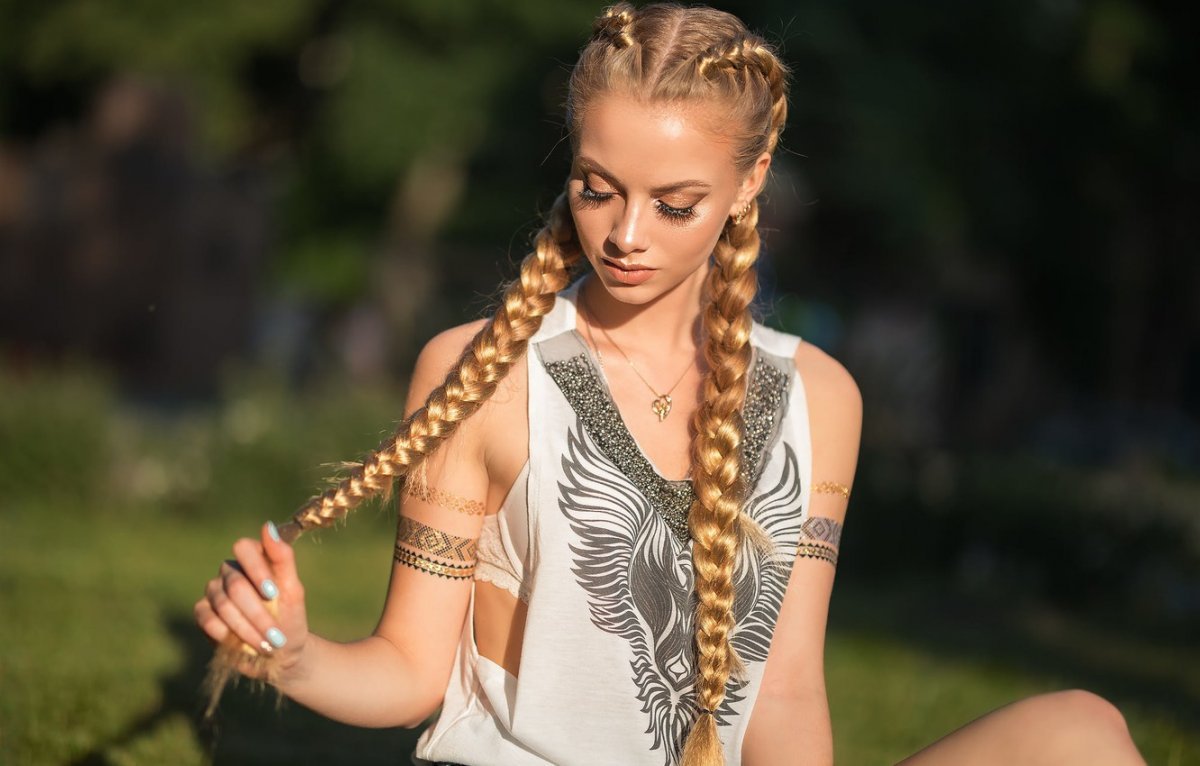 Карина Тихоновская модель