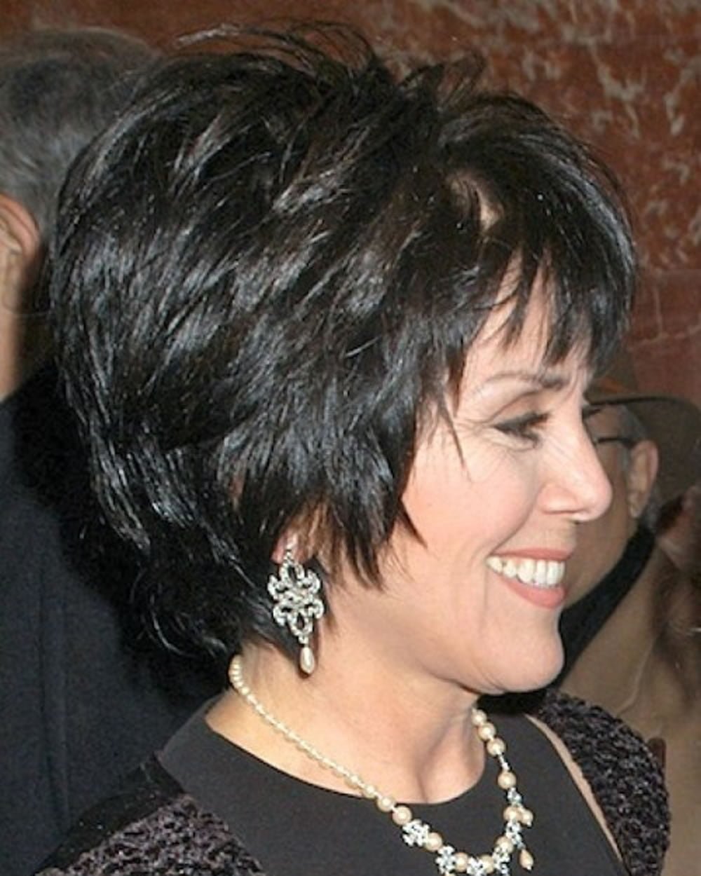 Итальянка стрижка женская на короткие