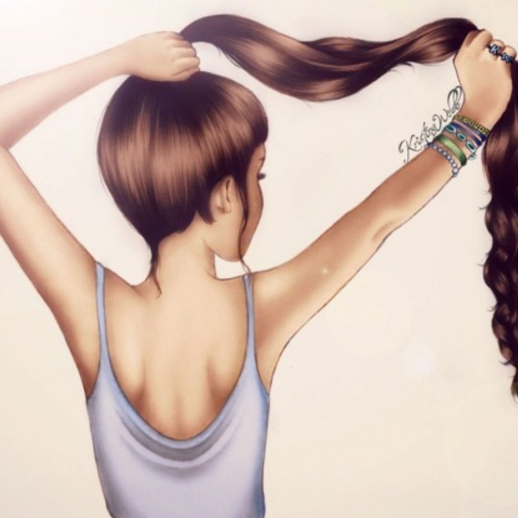 Брюнетка с челкой и длинными волосами