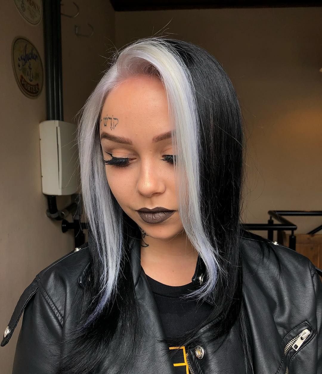 Крашеная челка