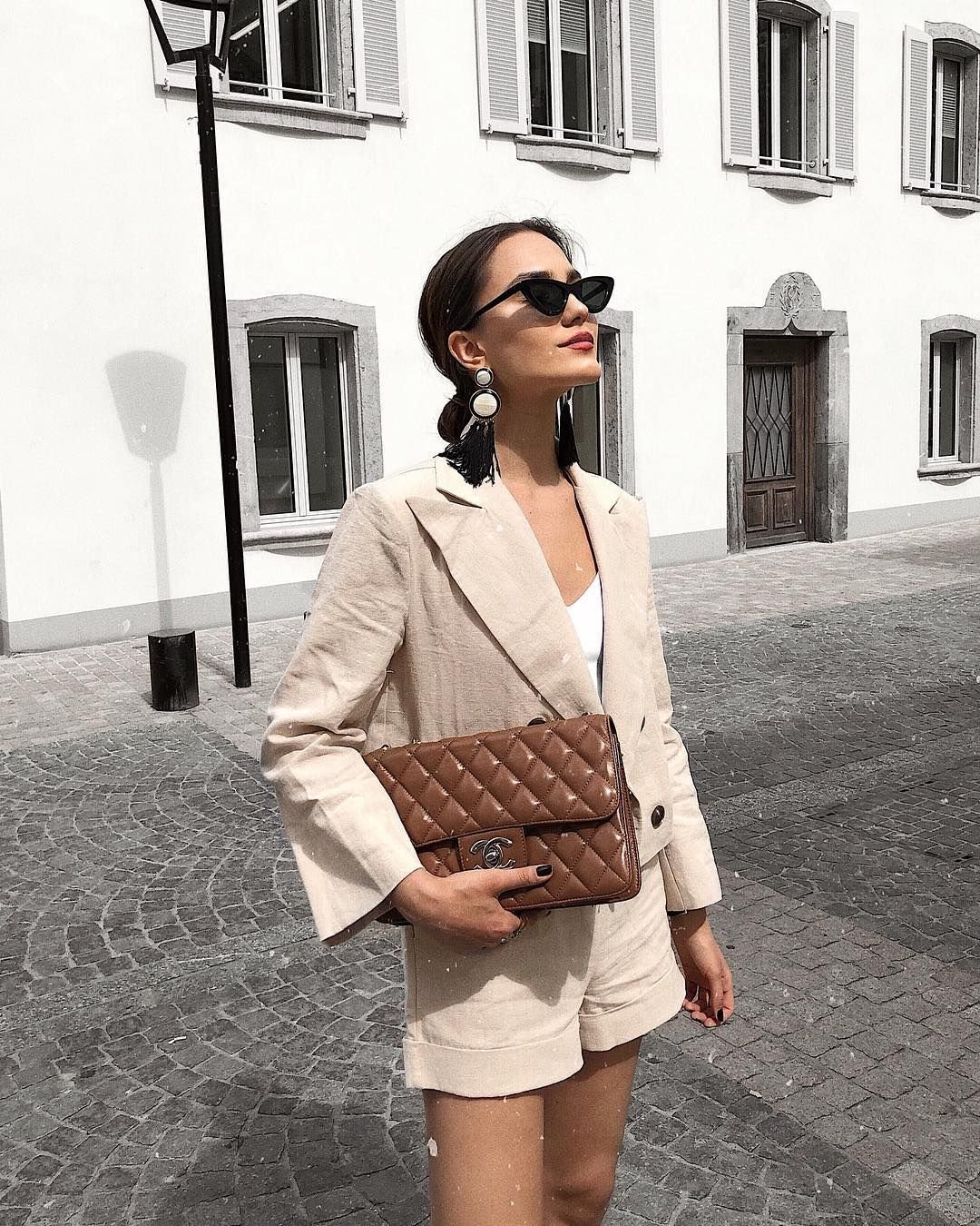 Костюм с кроссовками женская