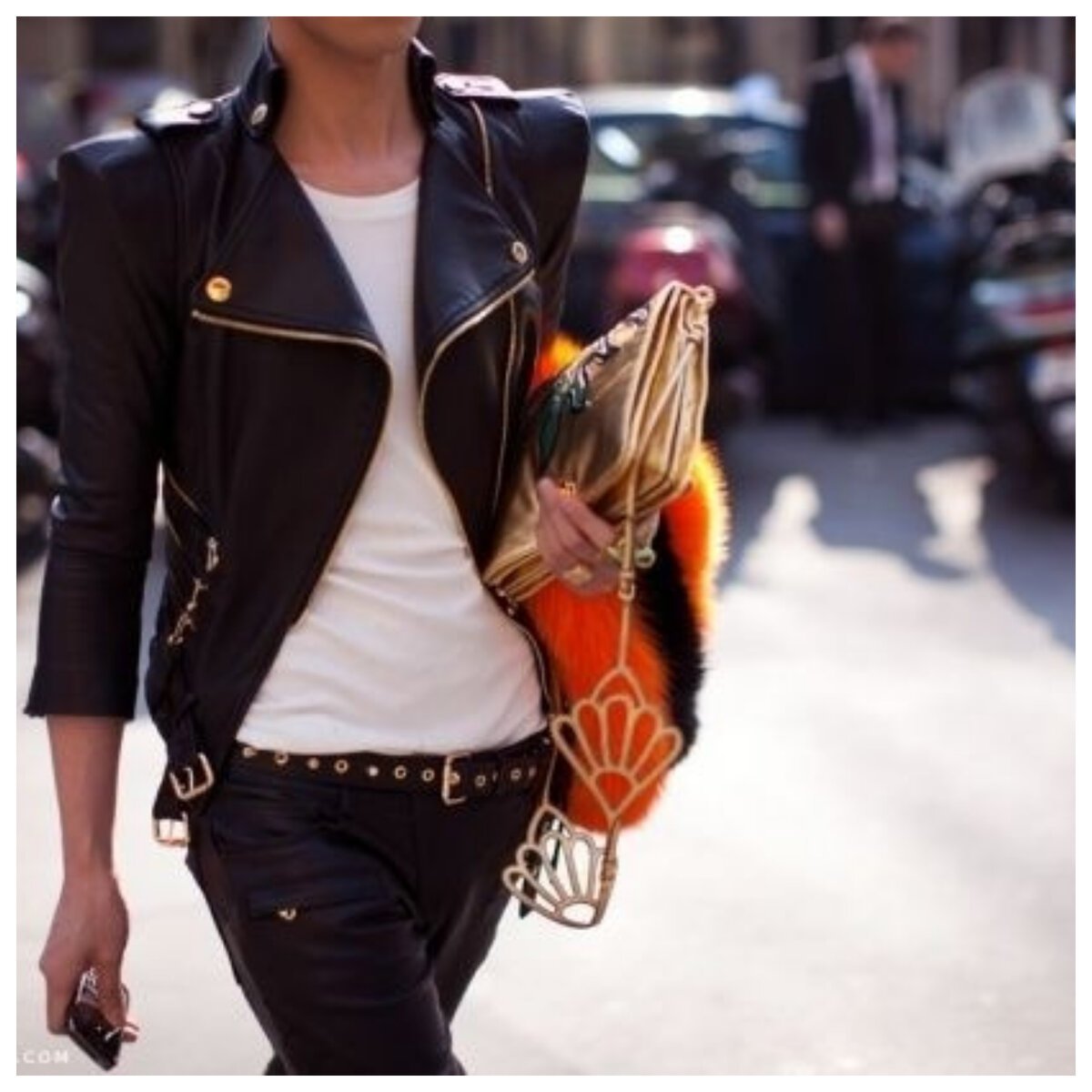 Тотал Блэк с кожаной юбкой