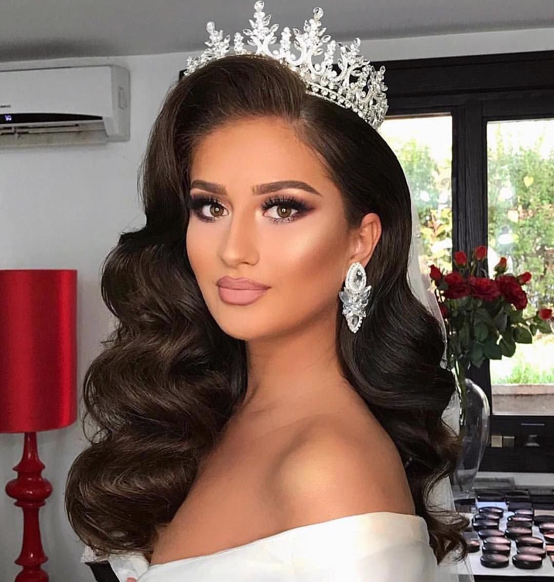 Свадебные прически на длинные волосы полусобранные