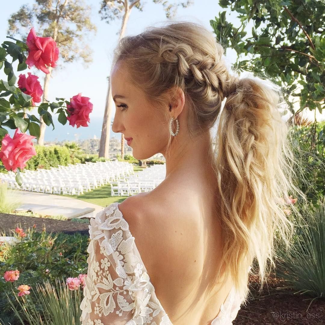 Свадебная прическа с длинным хвостом