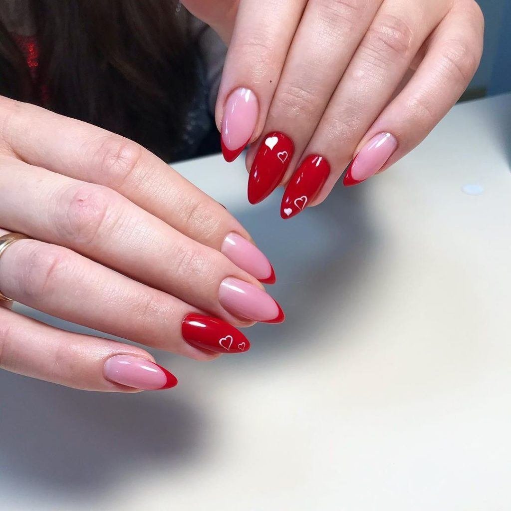 Наращивание ногтей красные