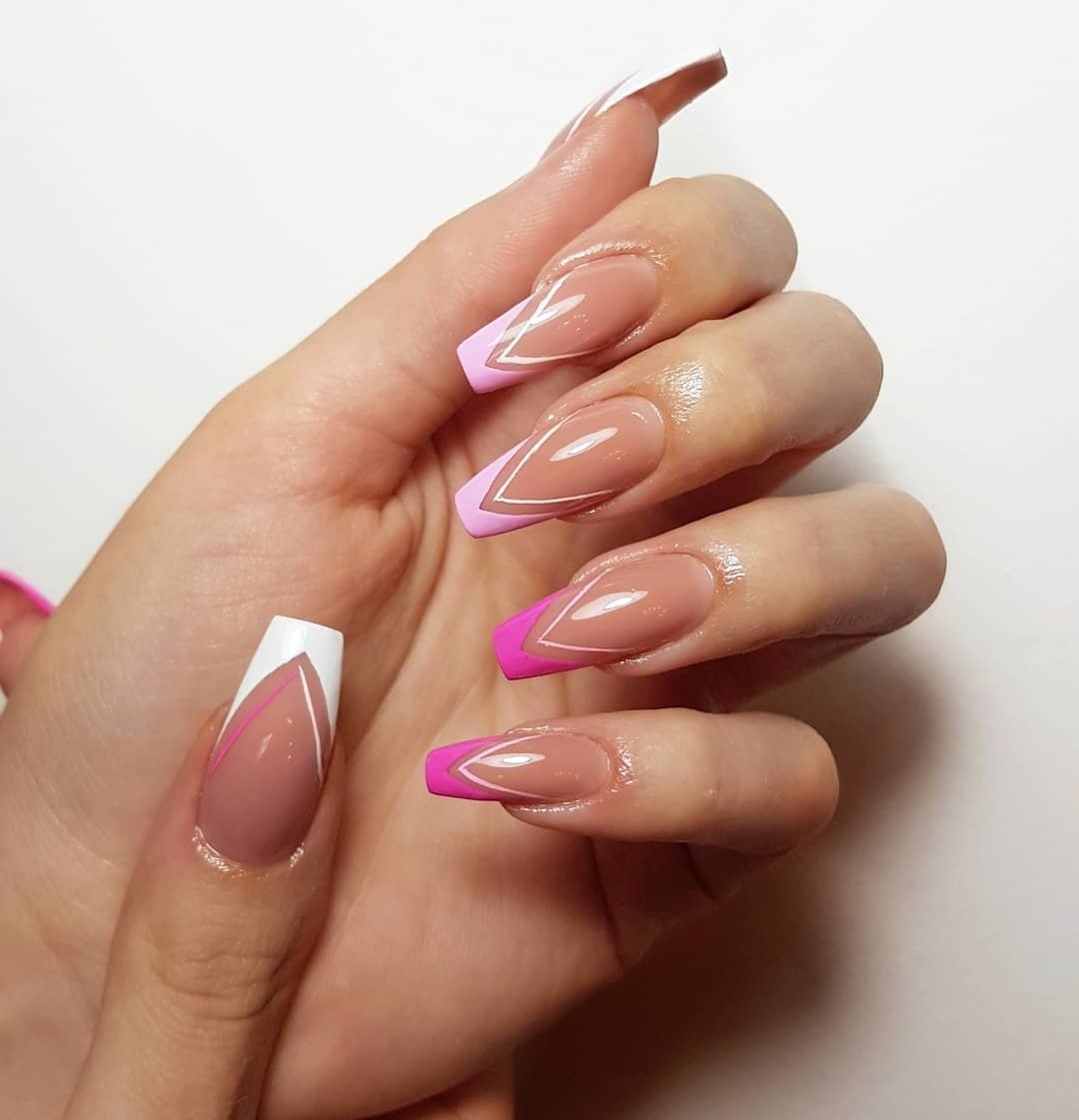 Красные миндалевидные ногти