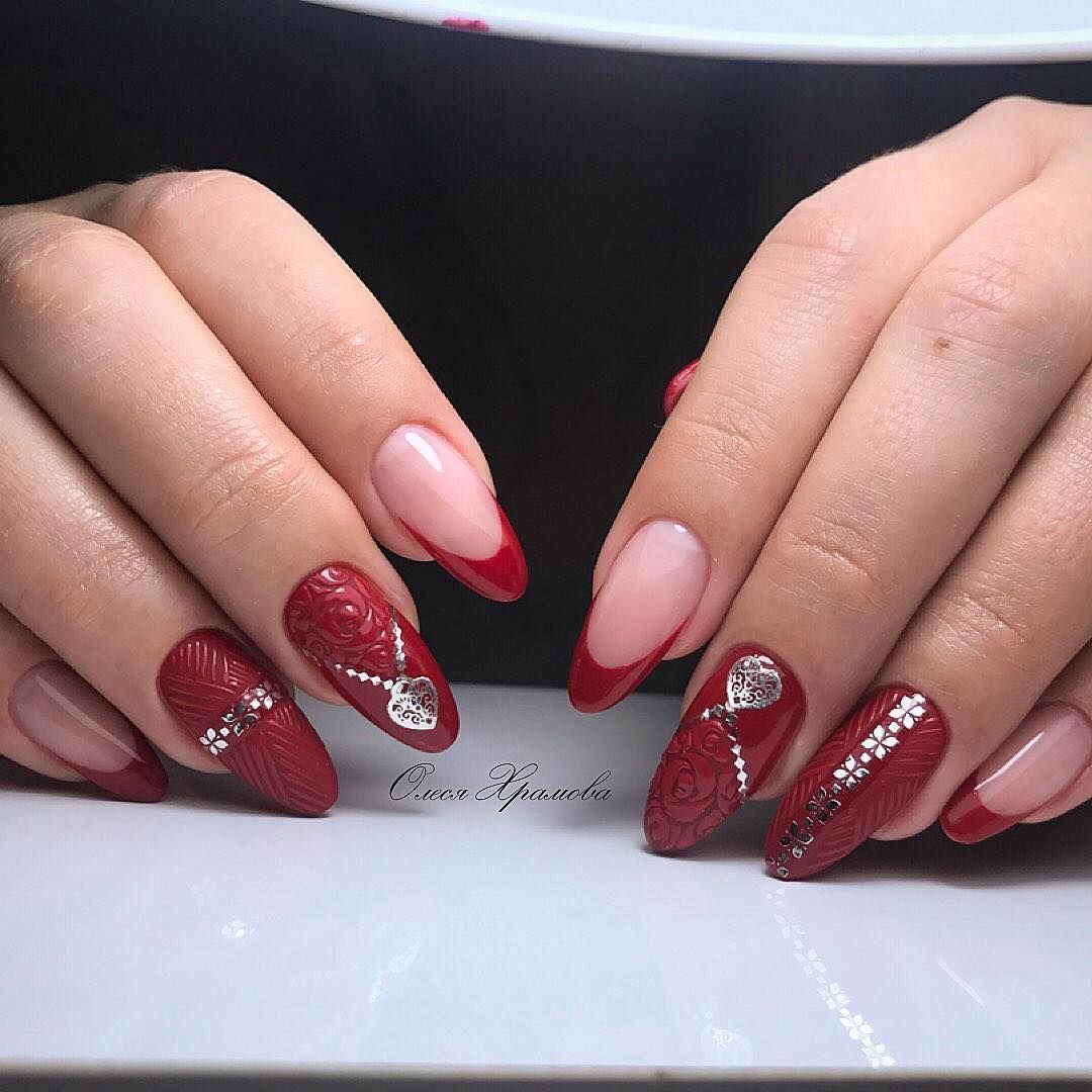 Красный френч на миндалевидных