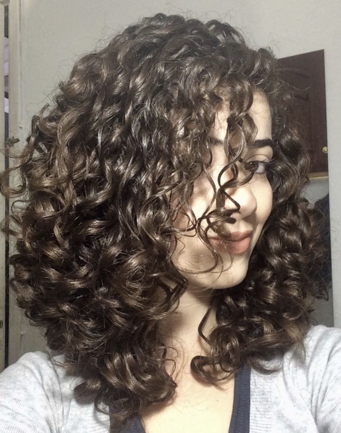 Вертикальная завивка на средние