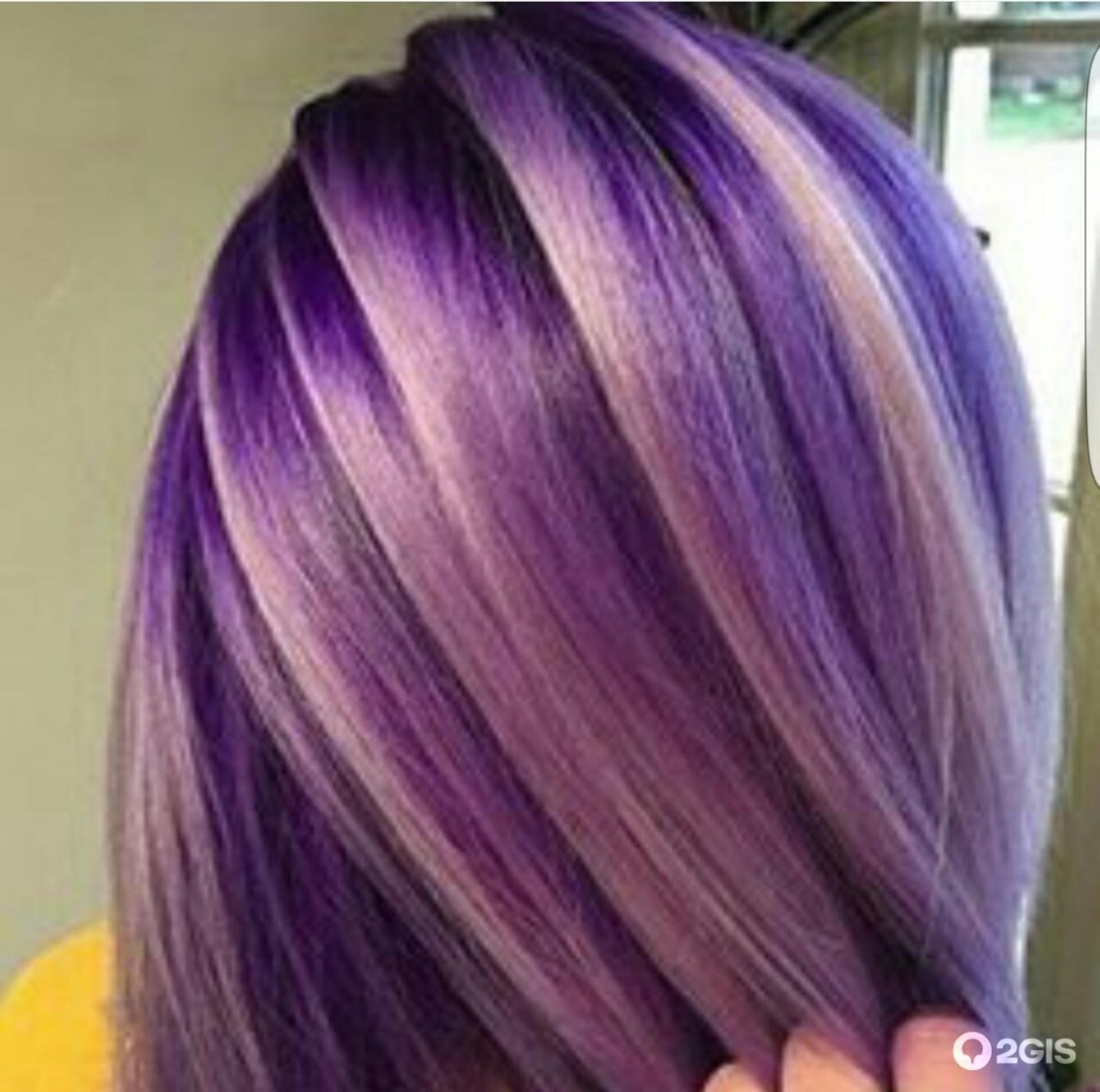 Окрашивание с фиолетовыми прядями