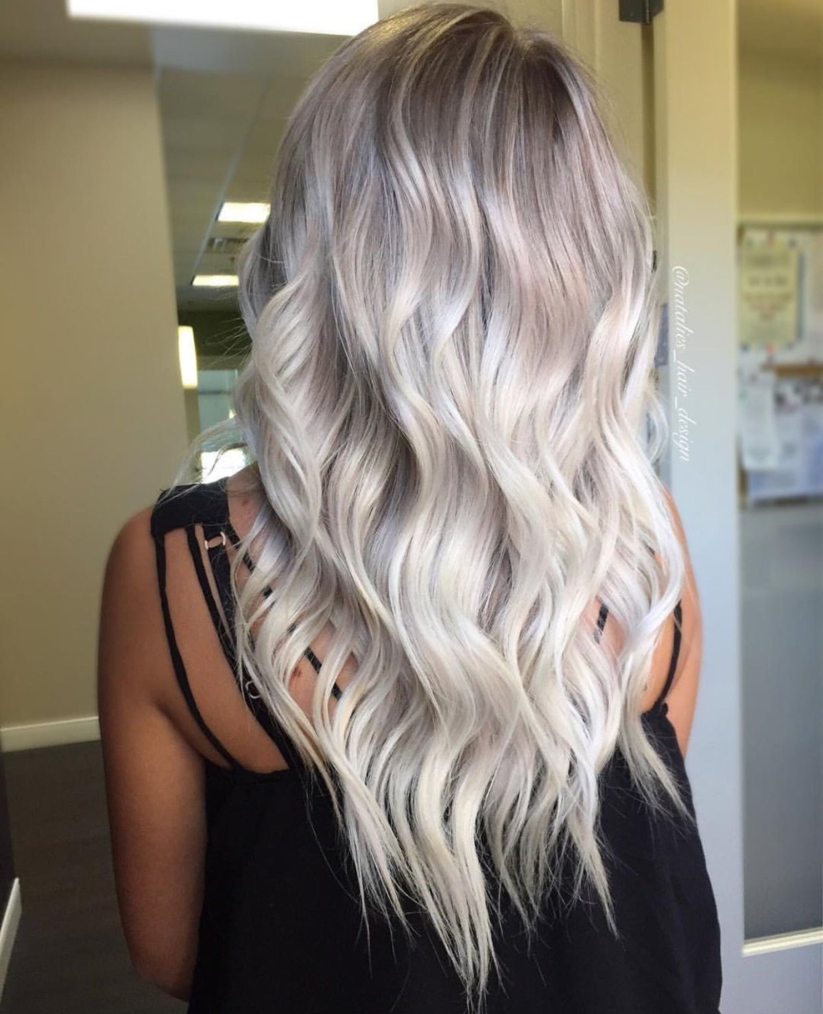 Платиновая блондинка шатуш