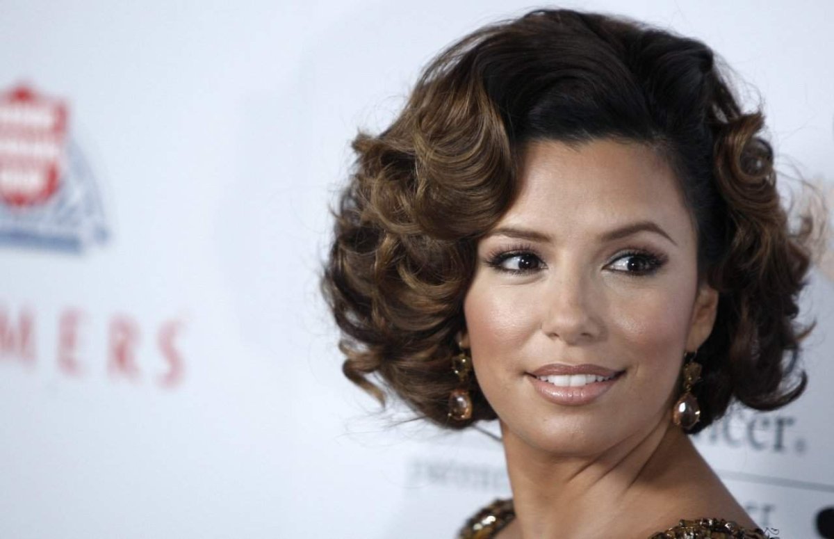 Причёска на каре вечерняя