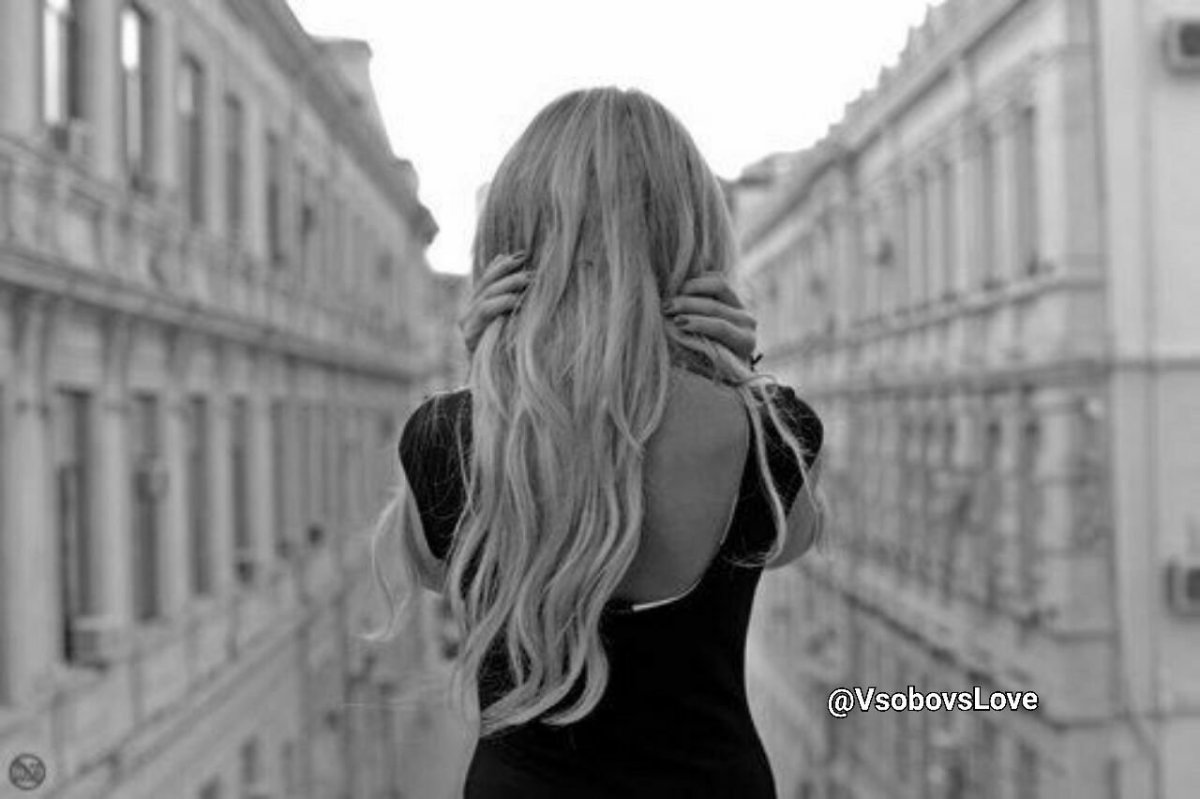 Блондинка со спины