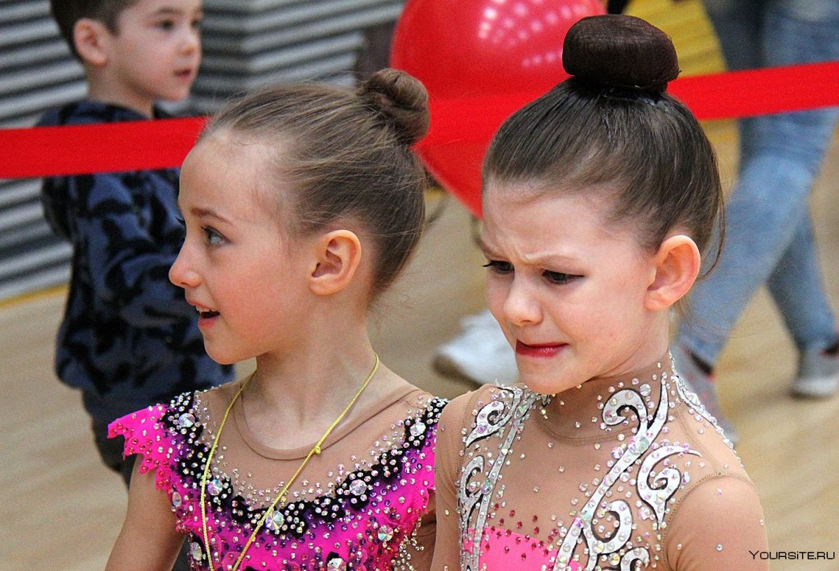 Прическа художественная гимнастика Дина Аверина