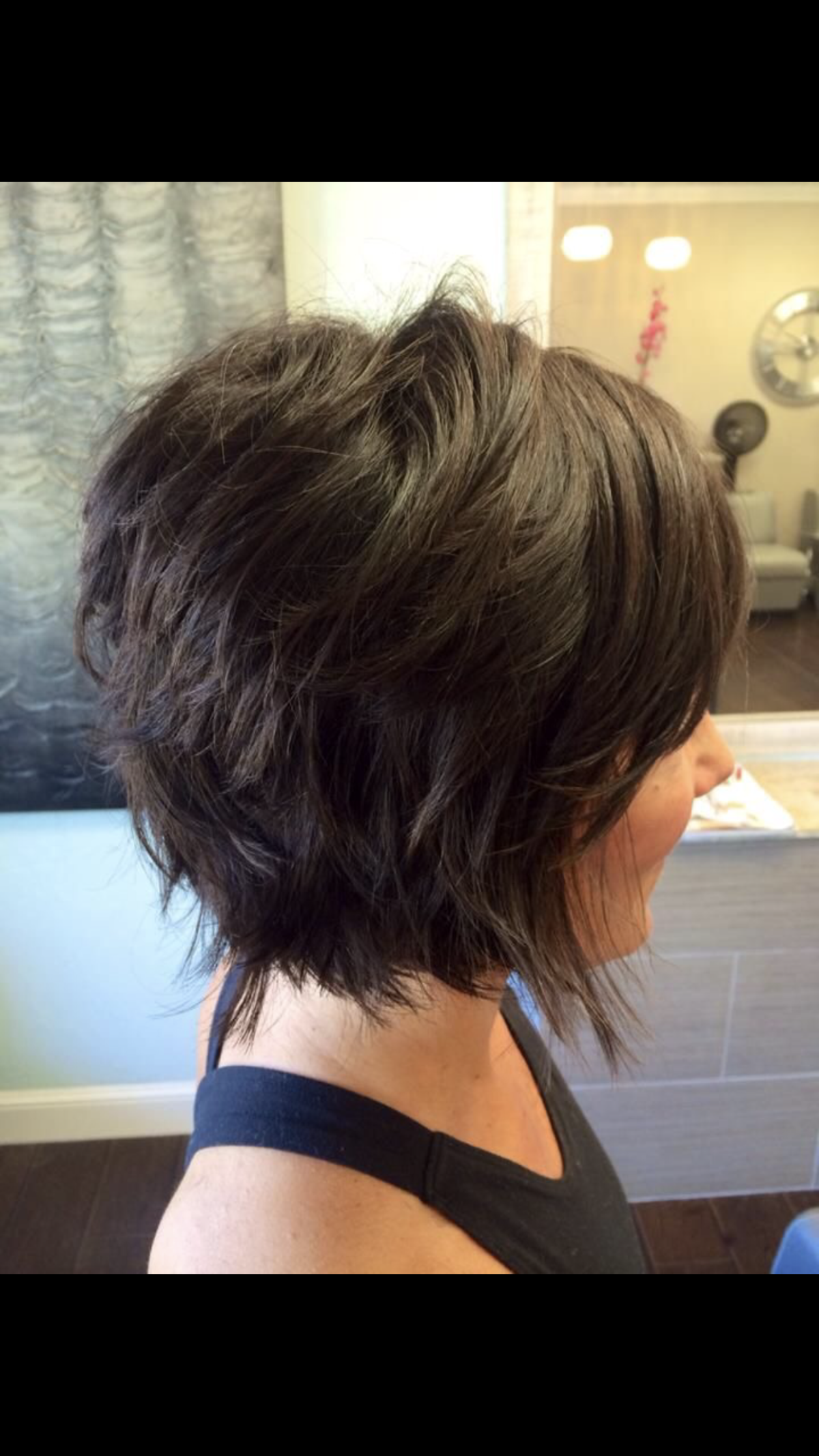 Стрижка короткий Каскад вид сзади