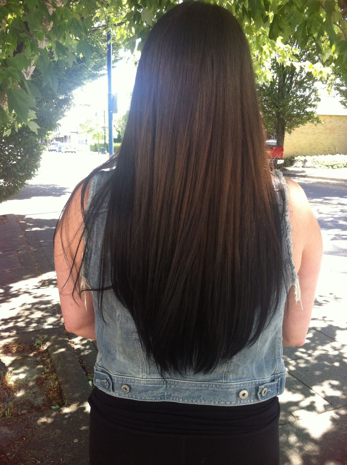 Чёрные кончики волос