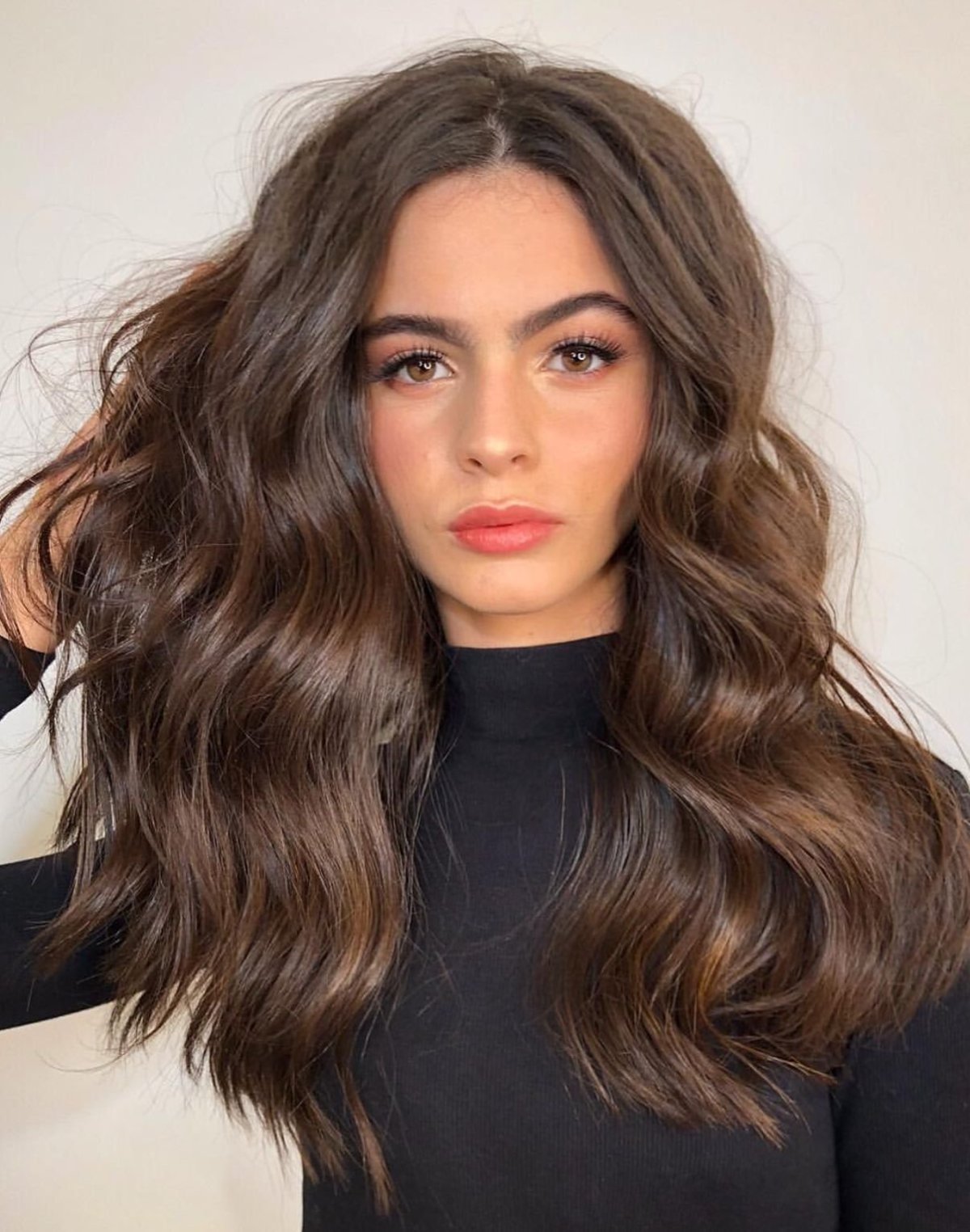 Локоны утюжком на средние волосы