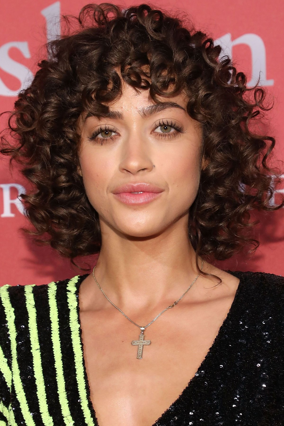 Короткие кудрявые волосы