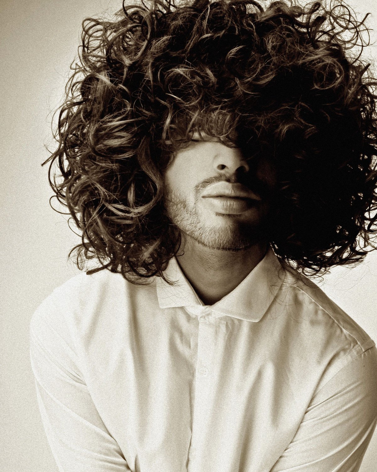 Причёски для кудрявых волос мужские