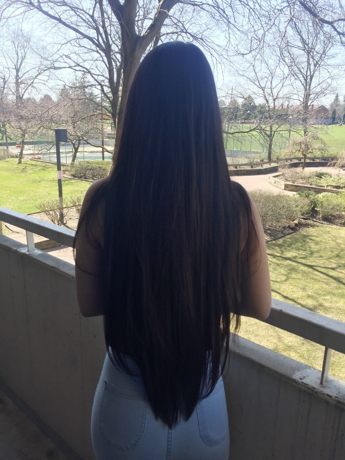 Черные волосы до попы