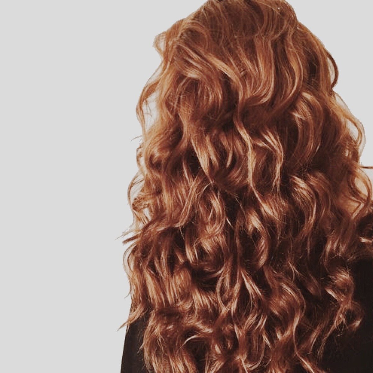 Кучерявые каштановые волосы